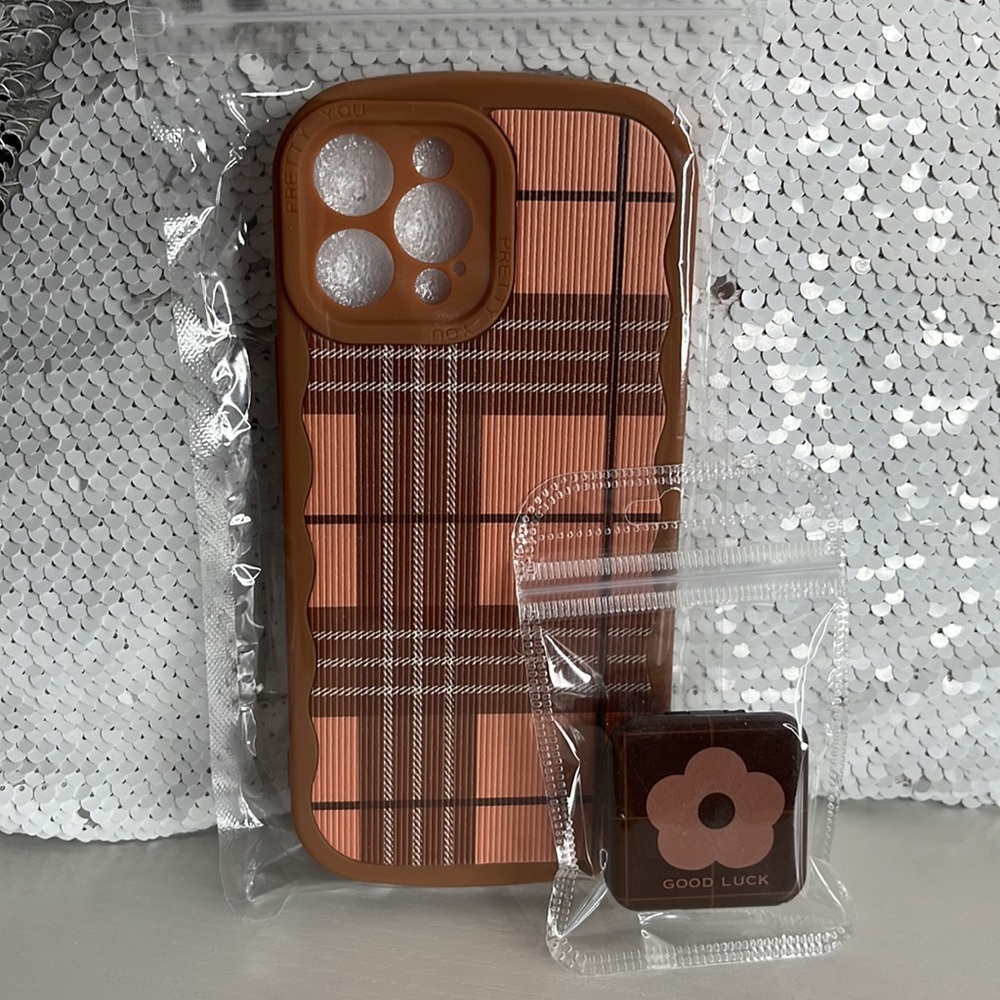 Plaid Pattern Mirror Case - Picture 5 of 5